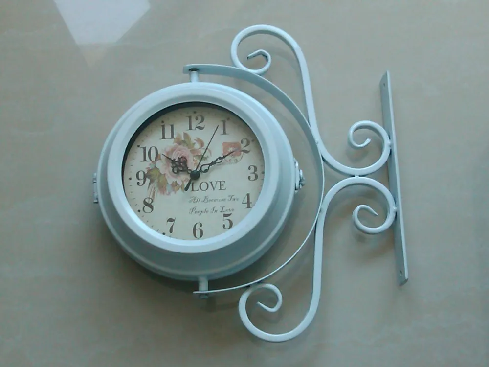 Cheap Wholesale Antique Double Sided Clocks Lighted Beautiful Iron Wall