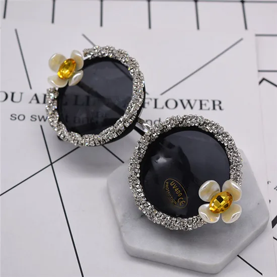 

Round Women Sunglasses Crystal Rhinestone Luxury Ladies Flower Sunglasses