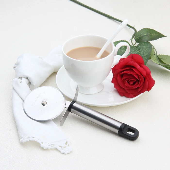 Manmade Best Sharp Blade Pizza Cutter