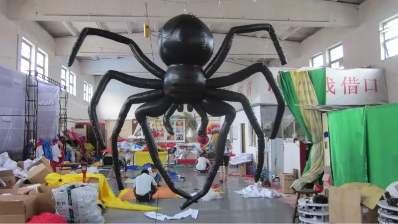 giant halloween spider