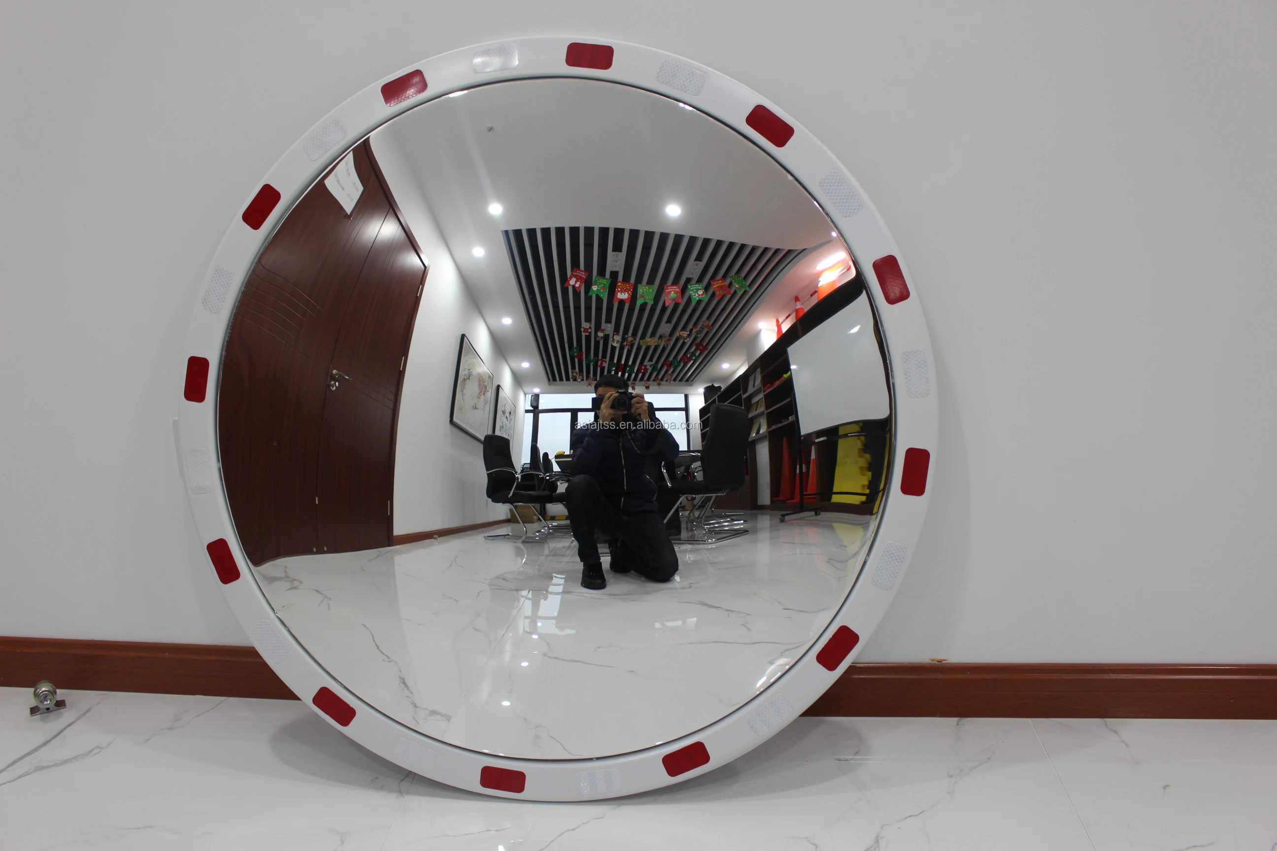 80厘米丙烯酸凹面红色和白色反光凸面镜