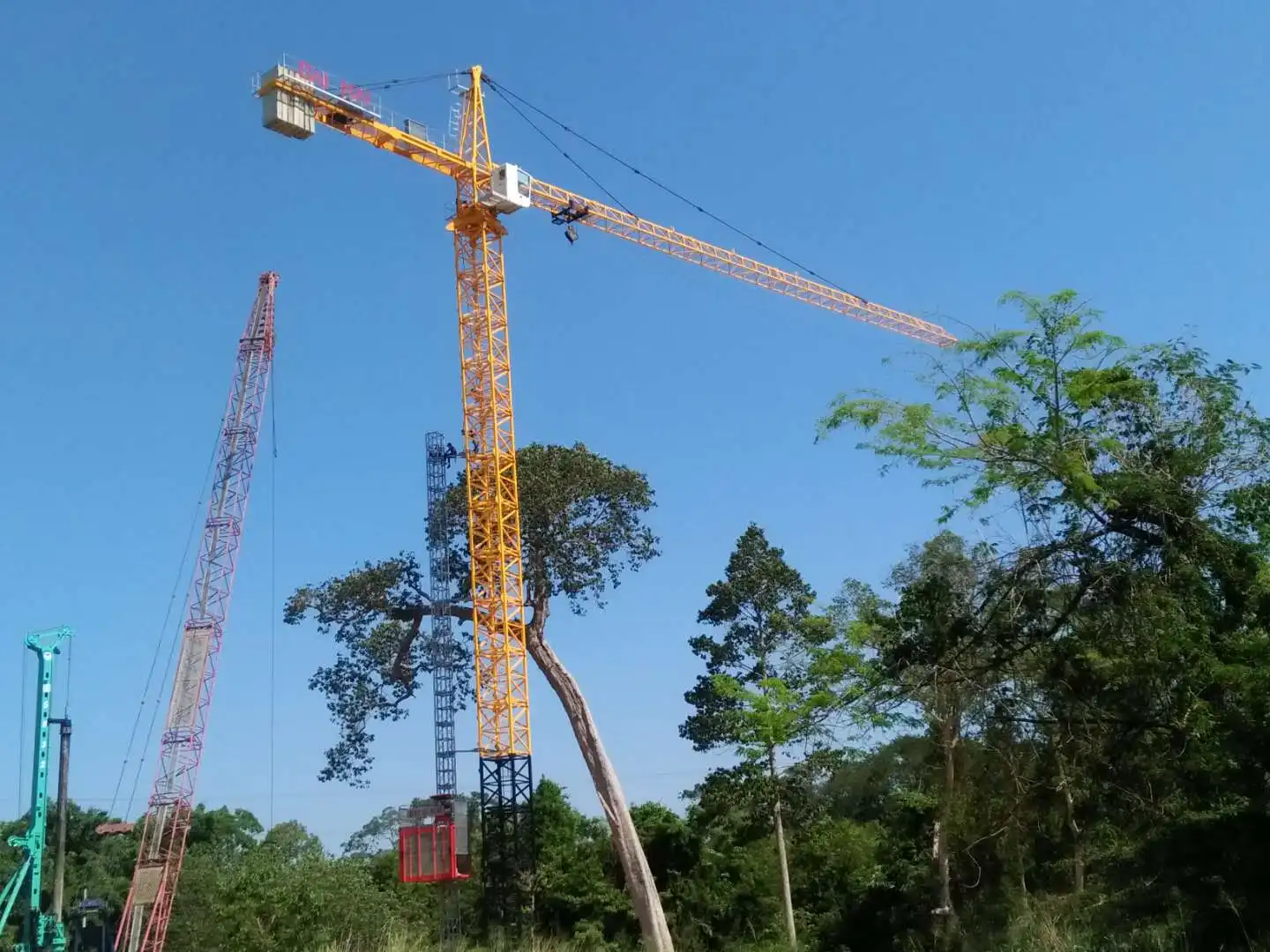 
Chinese QTZ100 8 ton Topkit Tower Crane TC6013 Hammer Head 