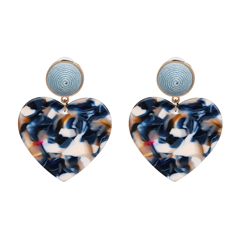

2018 New design hot selling vintage heart acrylic stud earrings for small amount wholesale, N/a