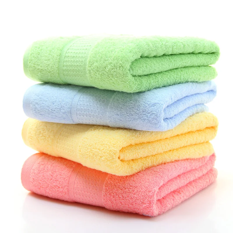 Спадающее полотенце. Стопка махровых полотенец. Полотенце/разноцветное. Цветные полотенца. Полотенца махровые для детей.