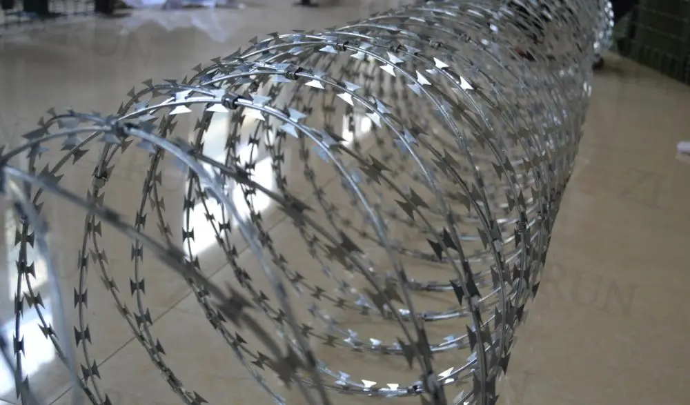 Triple Strand Concertina Wire/y Shaped 