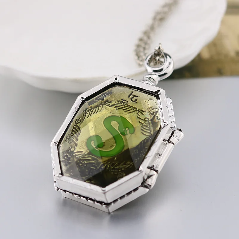 

Classic Harry Pendant Potter Locket Voldemort's Horcruxes Necklace, As photo