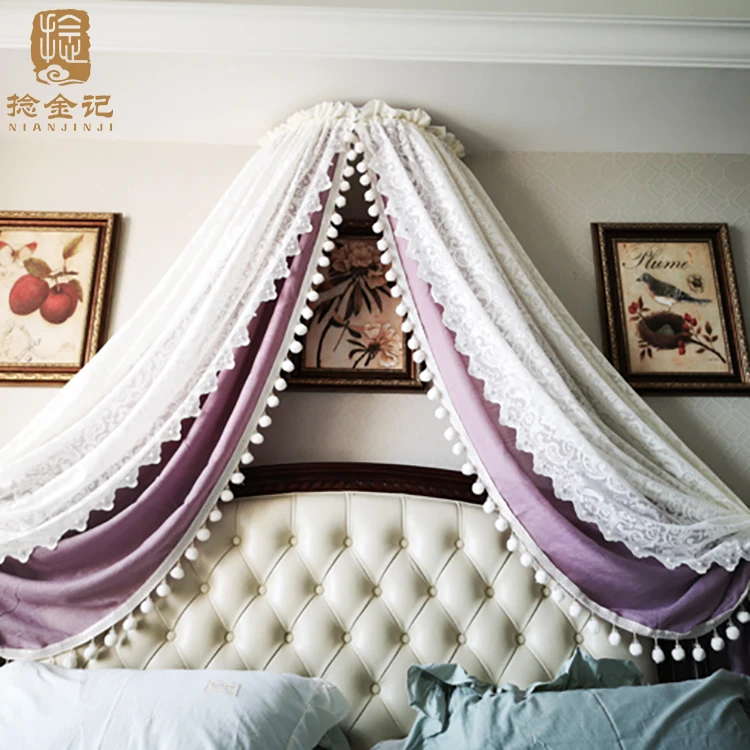 Dome vormige paars prinses kids bed gordijnen die hangen op de muur