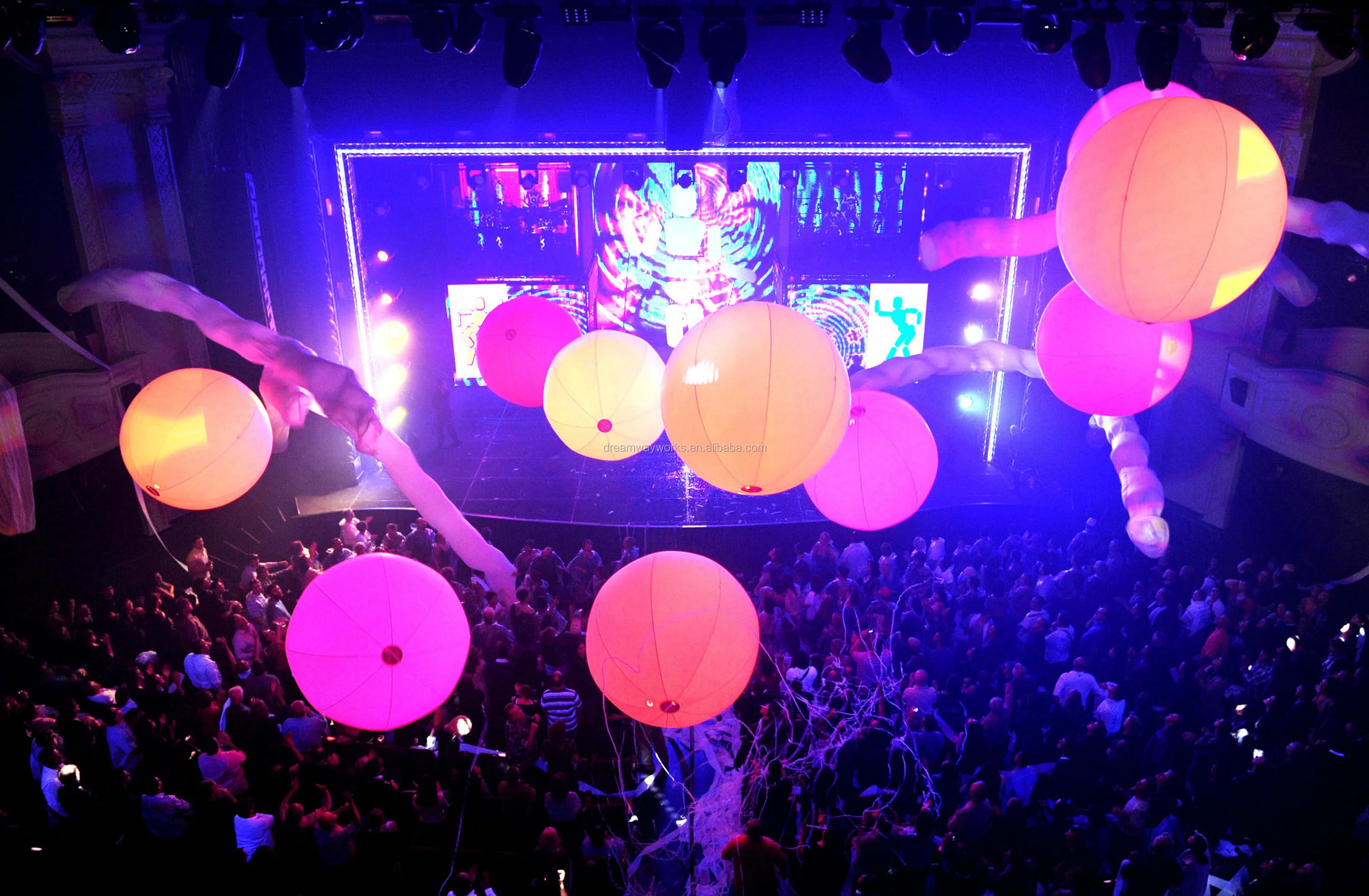 Blue-Man-Group-balls.jpg