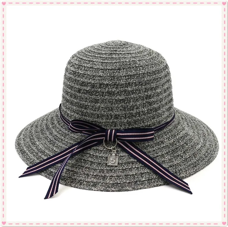 women straw hat.JPG