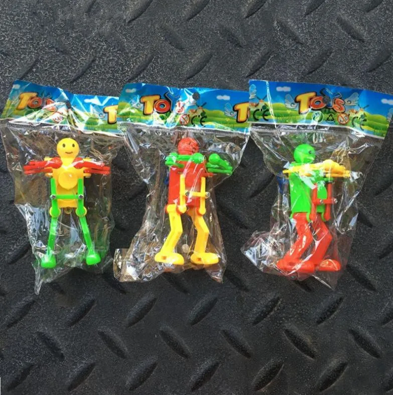 Hot Sale Promotional Windup Toys Small Clockwork Robot Dancing Toy For