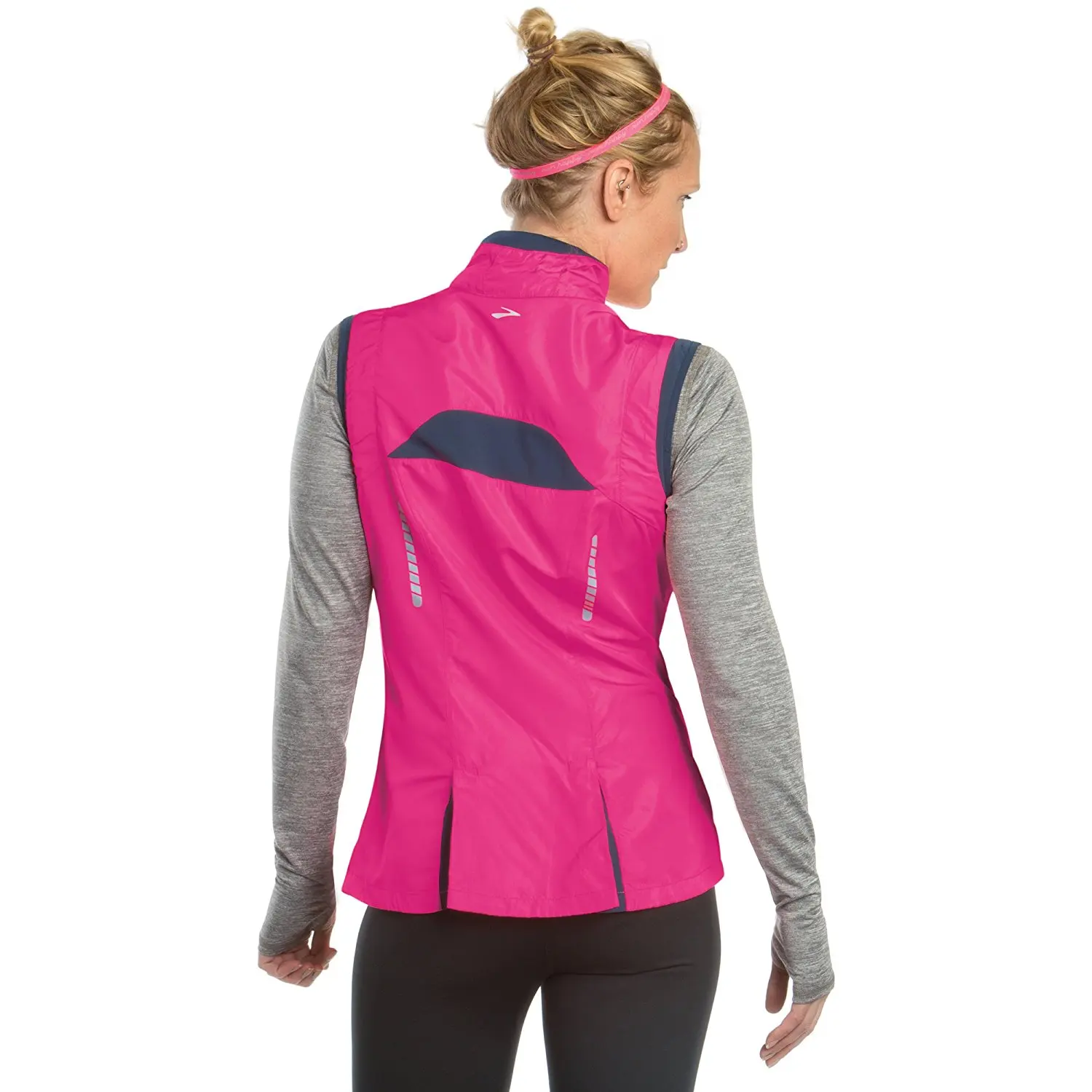 brooks essential running vest