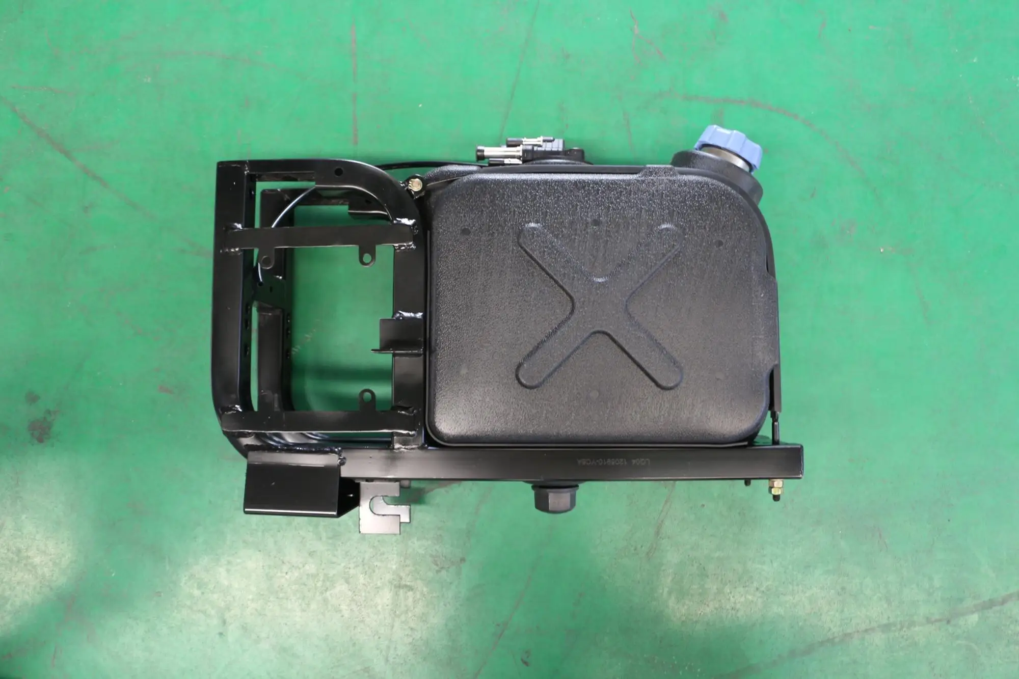 东风卡车尿素储罐总成