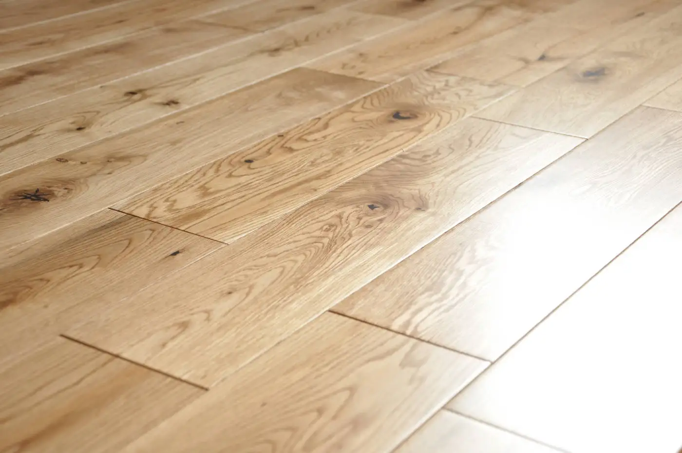 Abcd Grade Natural Color Hard Wood 18mm Thickness Hard Wood Flooring