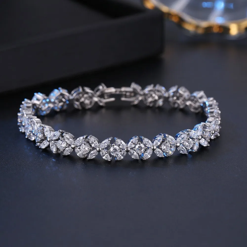 Fashion Jewelry White Gold Chain Flower Shape Cz Cubic Zirconia Diamond