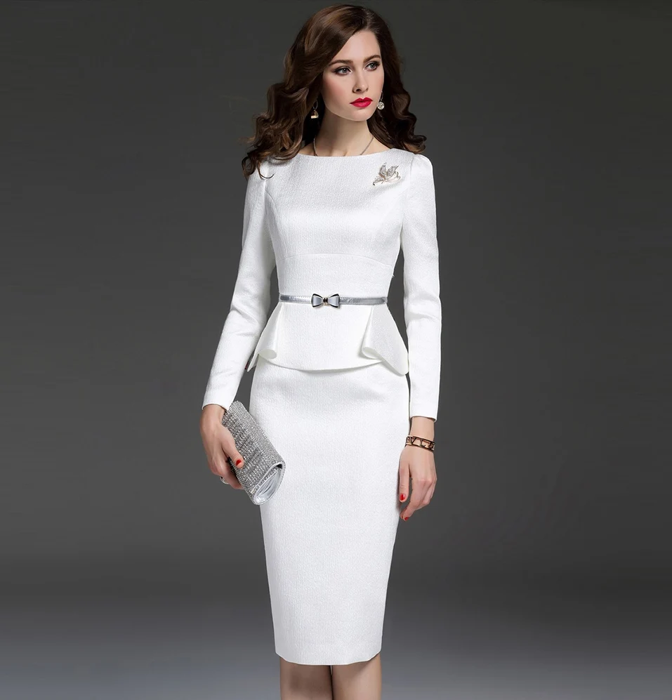 Белый юбочный костюм женский
