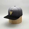 Custom 5 Panel Gradual Change Metal Logo Gold Plate Design Snapback Caps Hat