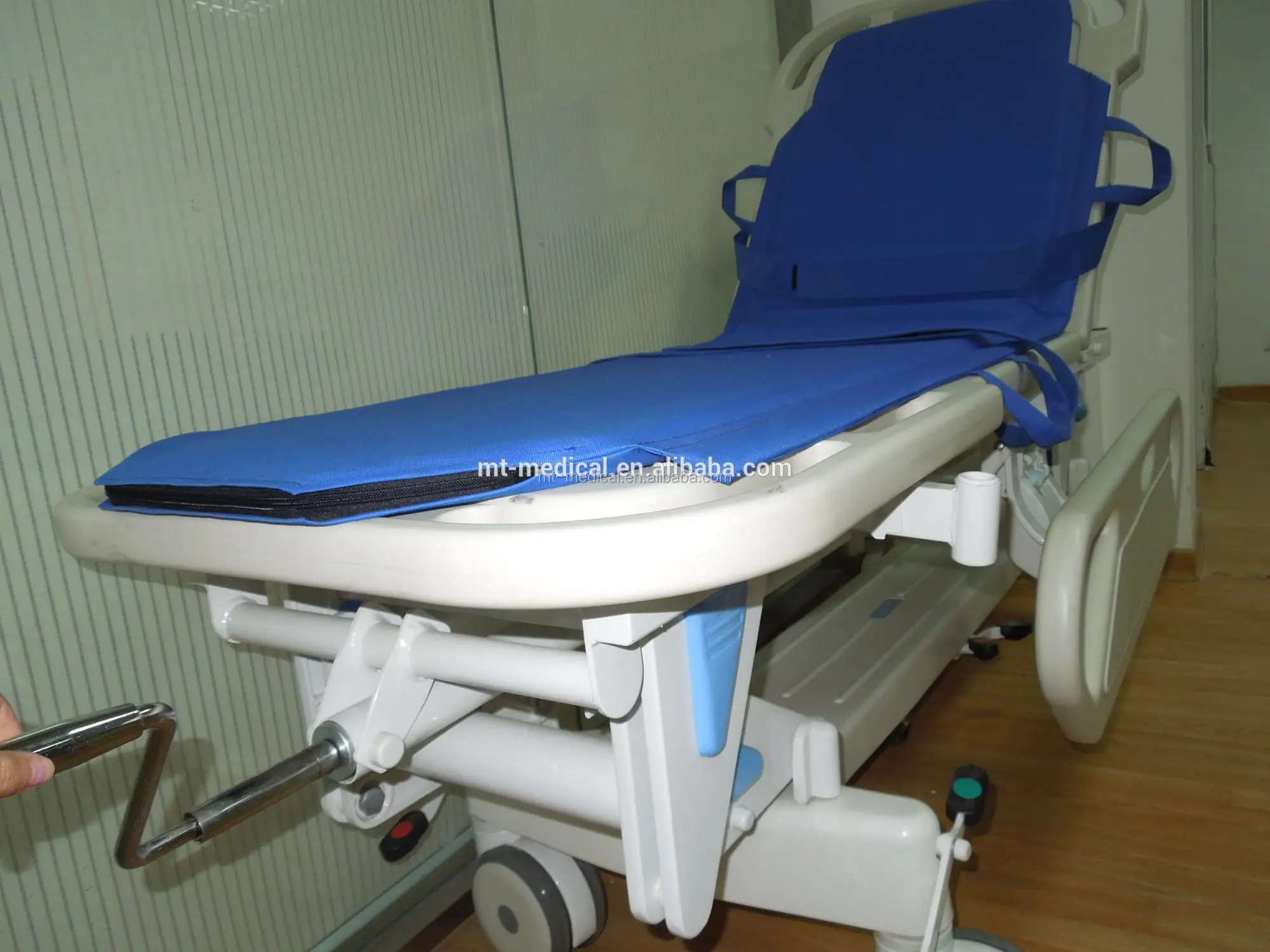 Hospital first-aid emergency patient transport stretcher