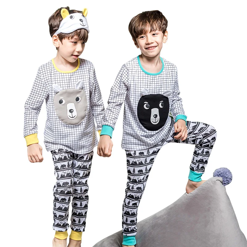 

Wholesale Applique Bear Design Children Boy Pajamas Sets, Yellow;green