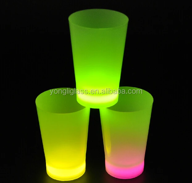 Hot sale 2020 Glow in the dark glass cup , fluorescent cup manufacturer for party,spray shot glass