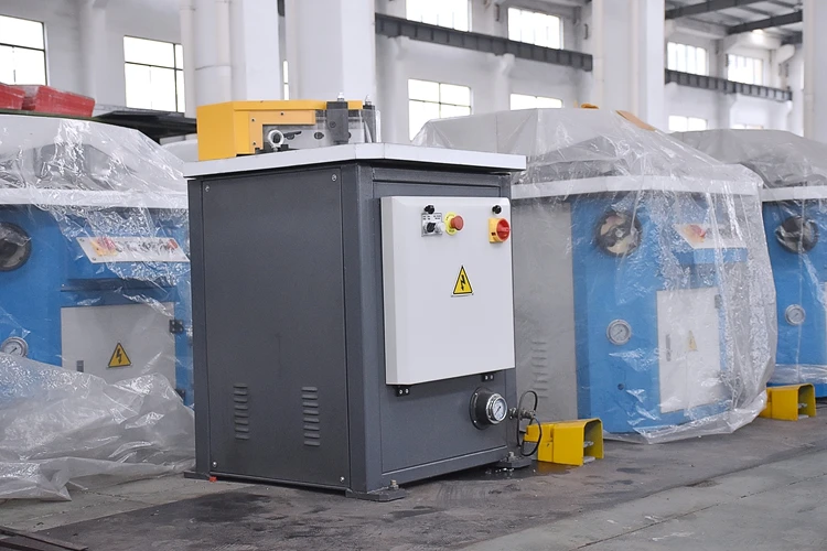 Corner Notching Machine 03.JPG