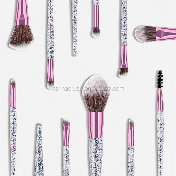 makeup brush 1.png