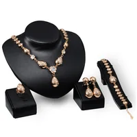 

Cheap Price Dubai Gold Jewelry Set Saudi Arabic 18K Gold Metal Necklace Jewelry Set