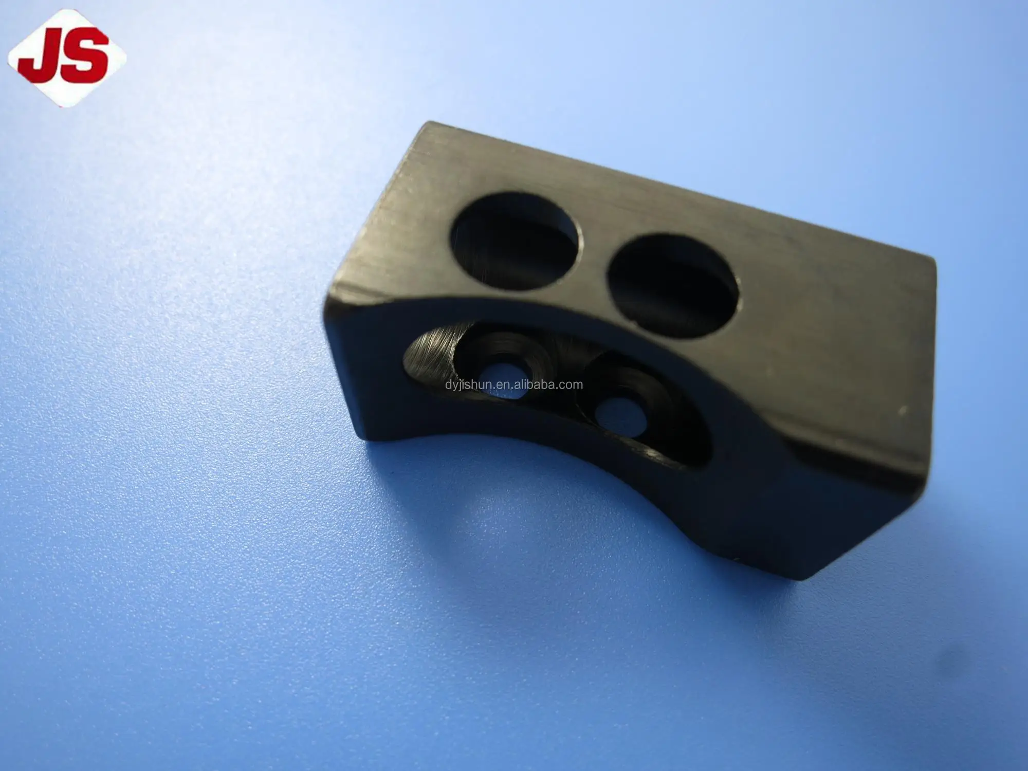 TITAN DK2500 2502K HIGH ACCURACY CARPET OVEREDGING SEWING PARTS SEWING ACCESSORIES GARMENT 25576 REGULATING SCREW HOLDER