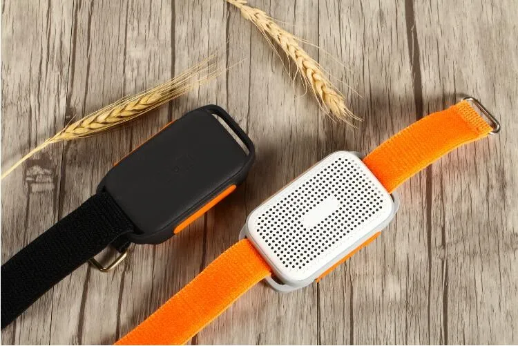 New portable arm speakers outdoor mini wireless smart speaker IPX4 waterproof speakers with FM radio self-timer music player U6 - ANKUX.COM