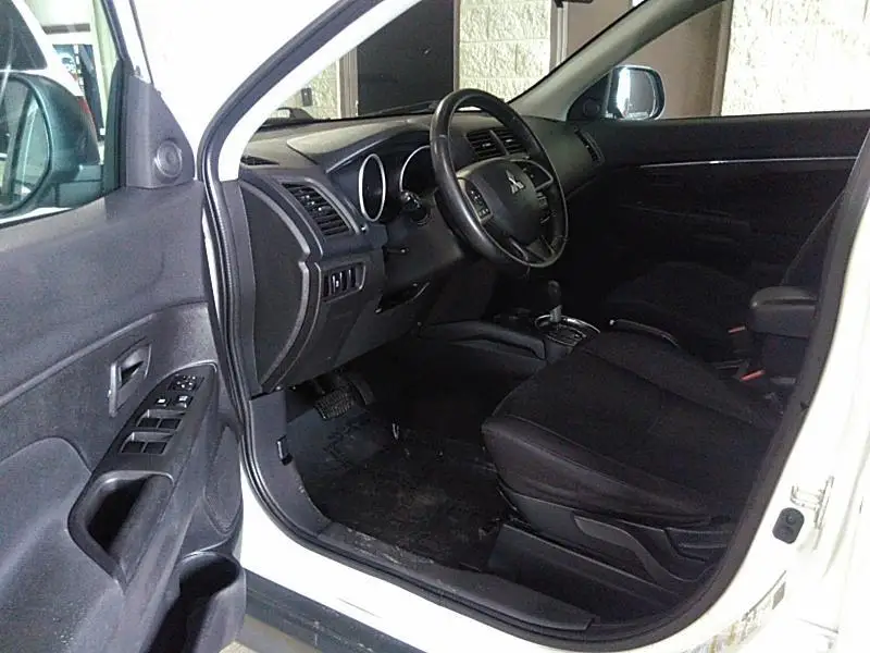 
CHEAP AND FAIRLY USED CARS FOR SALE/2015 Mitsubishi OUTLAND SPT FWD ES 