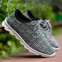 

New sports shoes for men in spring and autumn, low hand jogging shoes, breathable knitted blade shoes