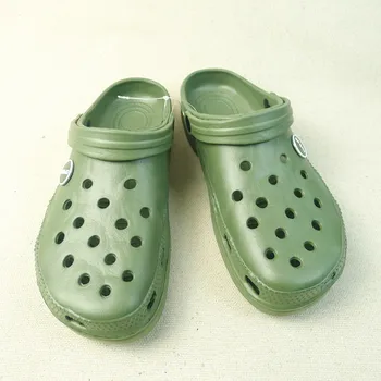 inexpensive clogs