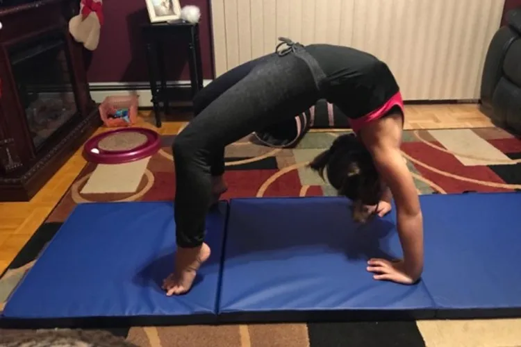 Customized Outdoor Waterproof Pvc Covers For Gym Mat Crash Gymnastics Judo Pad Folding Tumbling