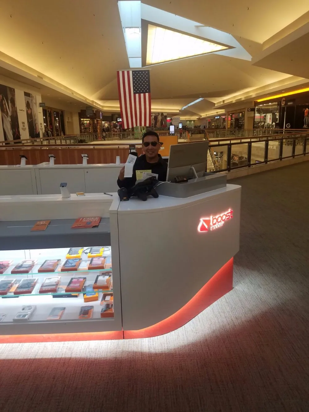 Shopping Mall Cell Phone Kiosk Designs Mobile Phone Accessories Display