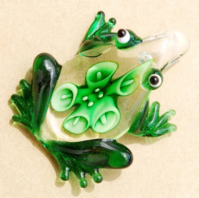 cute frog design glass pendant for summer jewelry