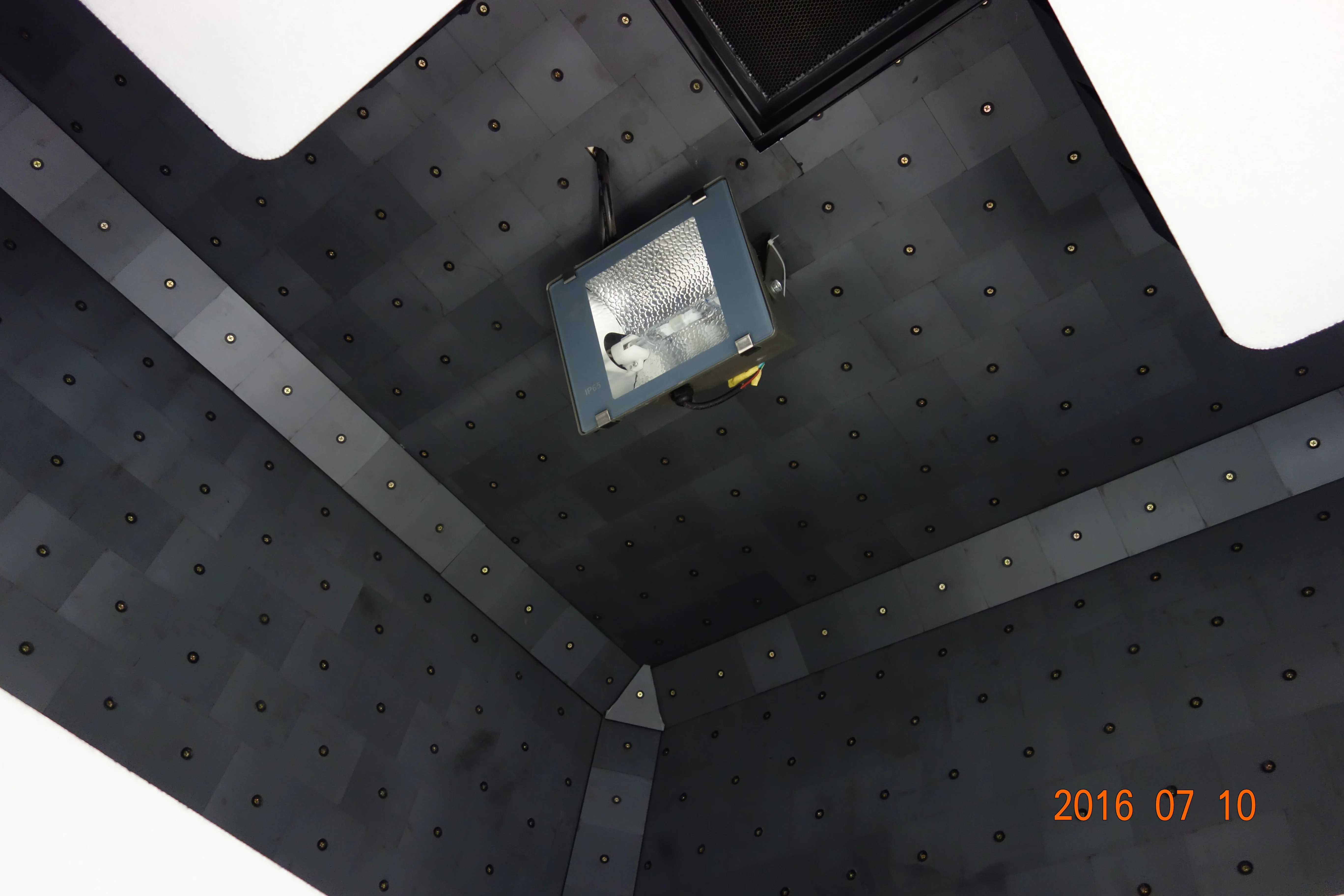 
6.7mm thickness 100*100 Ferrite tiles for EMC Chamber 