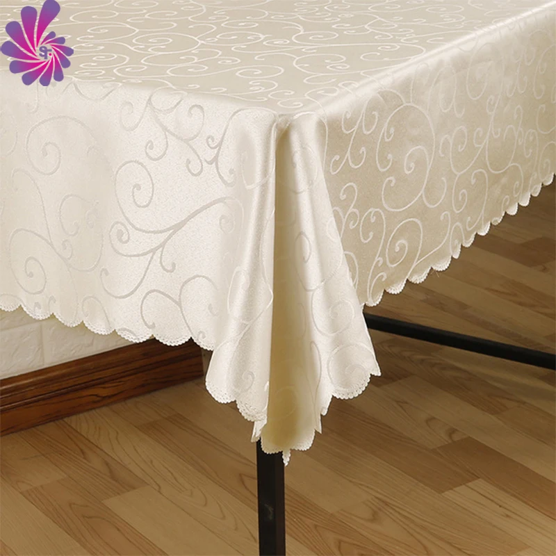 100% Polyester Jacquard Table Cloths Available in Different Patterns