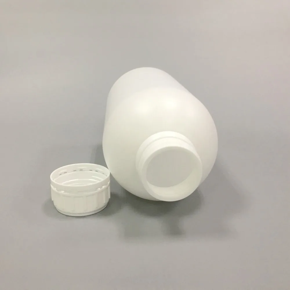 
1.5L Large White Plastic HDPE Chemical Plastic Bottle 