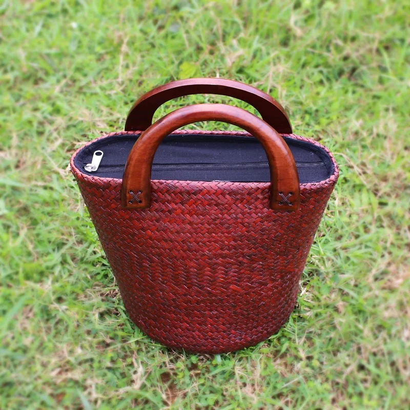 

2017 Fashion Retro Women's Travel Beach Straw Basket Bag