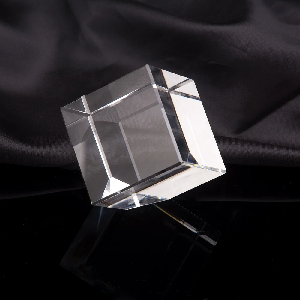 3d кубики кристаллические. Кристалл трофей. Кристалл блок. Хрустальный кубик с фотографиями. Стеклянный куб для фигурок.