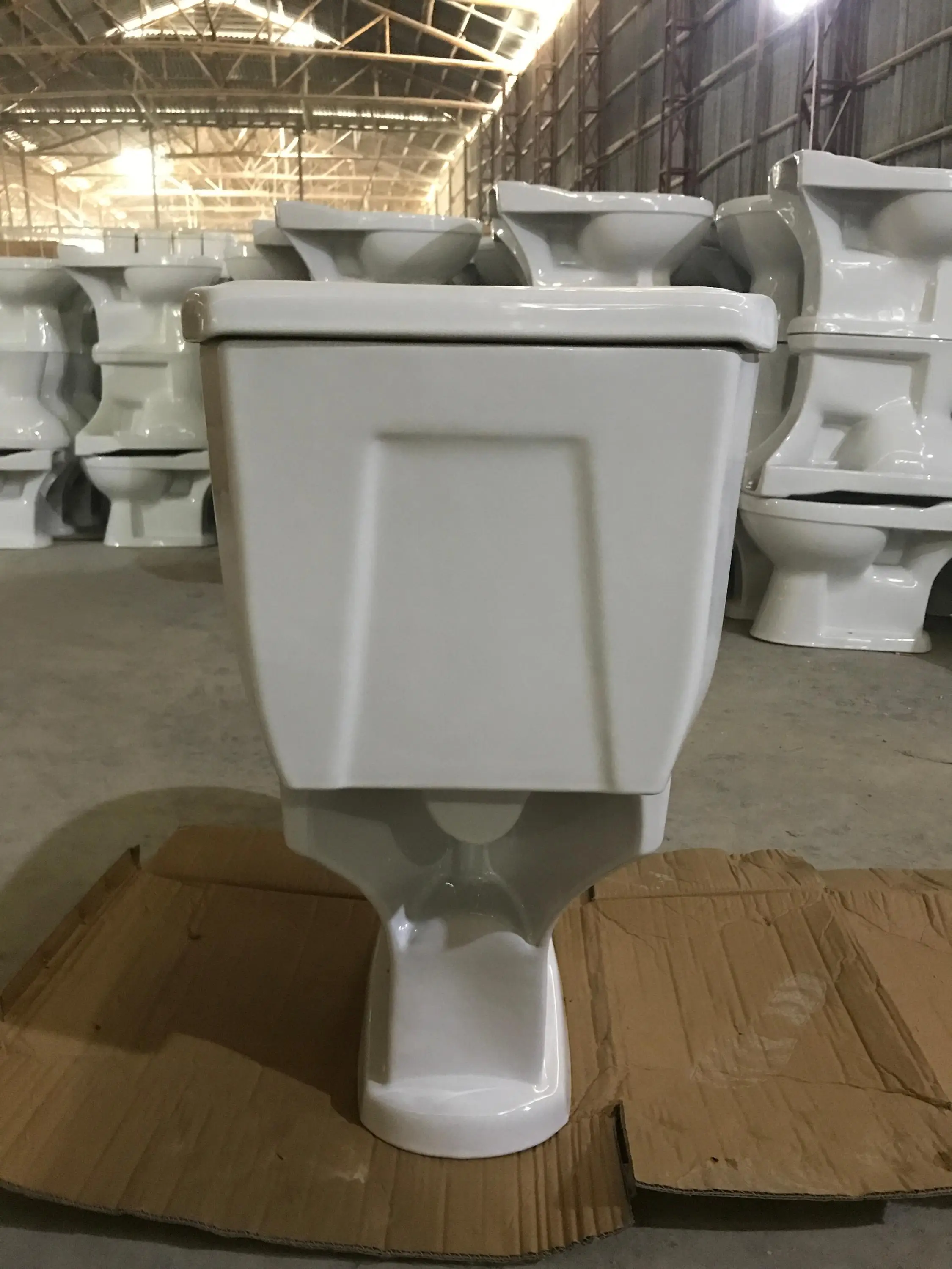 Sanitary Ware Strap 250mm Two Piece Washdown Kuwait Cheap Wc Toilet