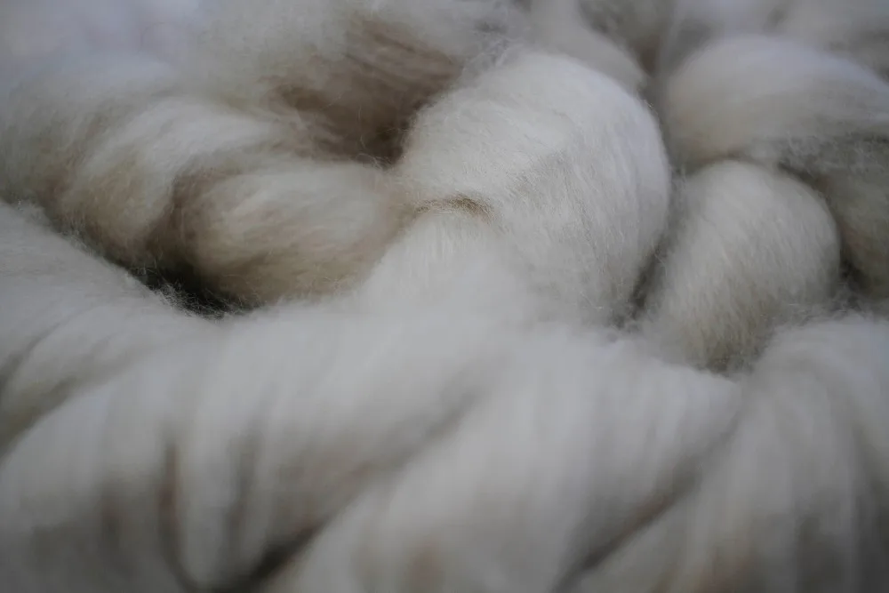 
Raw Washed Carded Sheep Wool Tops Wool Fiber for Spinning 