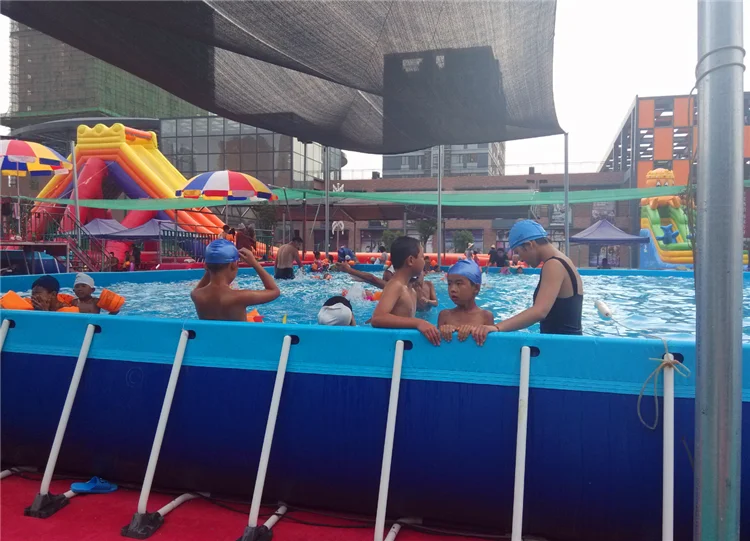 metal marco de natacion de la piscina