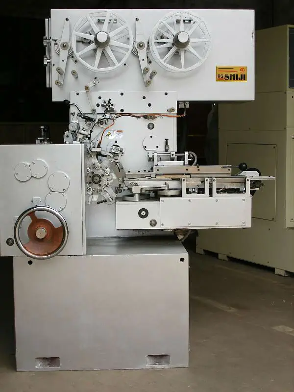Bubble Gum Cutting And Fold Packing Machinery Bubble Gum Packing