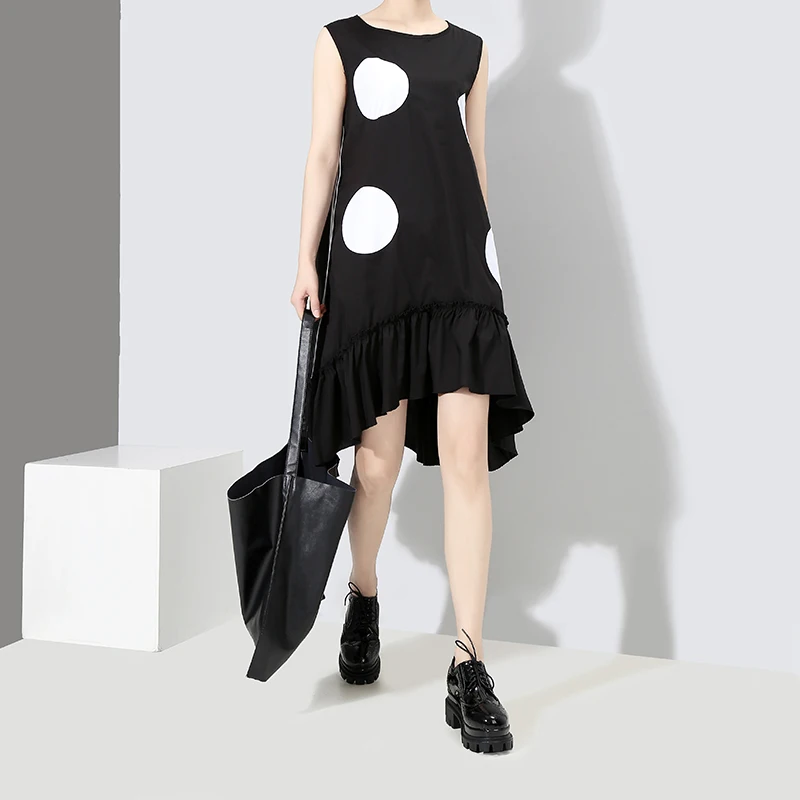 New 2019 Summer Women Black Sun Dress Large Dots Patches Sleeveless Ruffles Hem Straight Sundress Lady Cute Midi Tank Dress