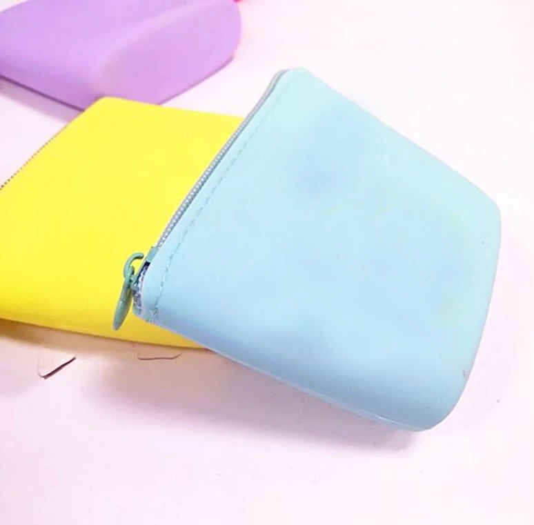 

Cartoon Animal Silicone Coin Wallets Purse Headset Bag