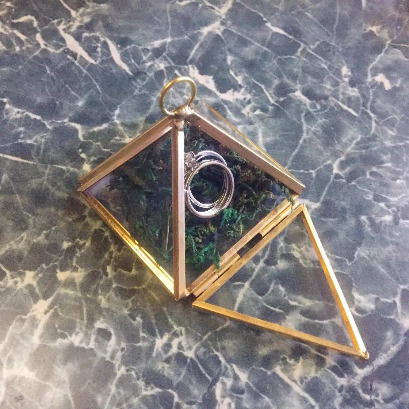 triangle ring box