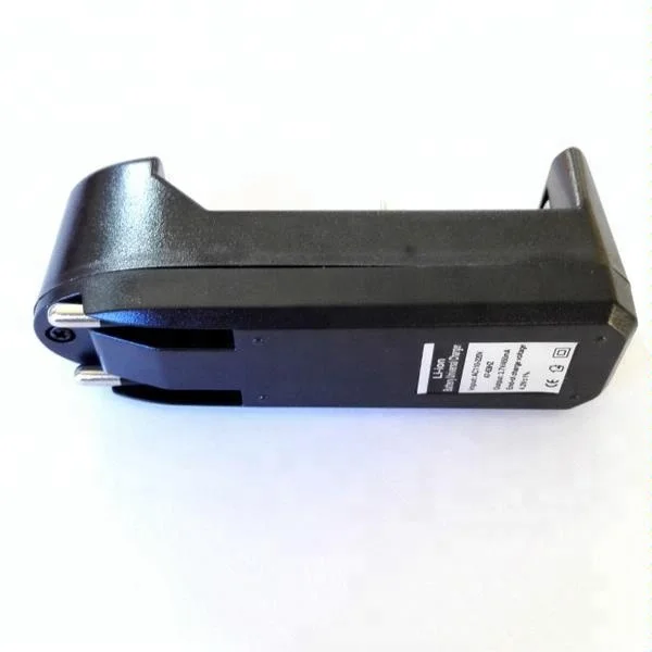 

single slot foldable EU US plug black 18650 battery charger from China