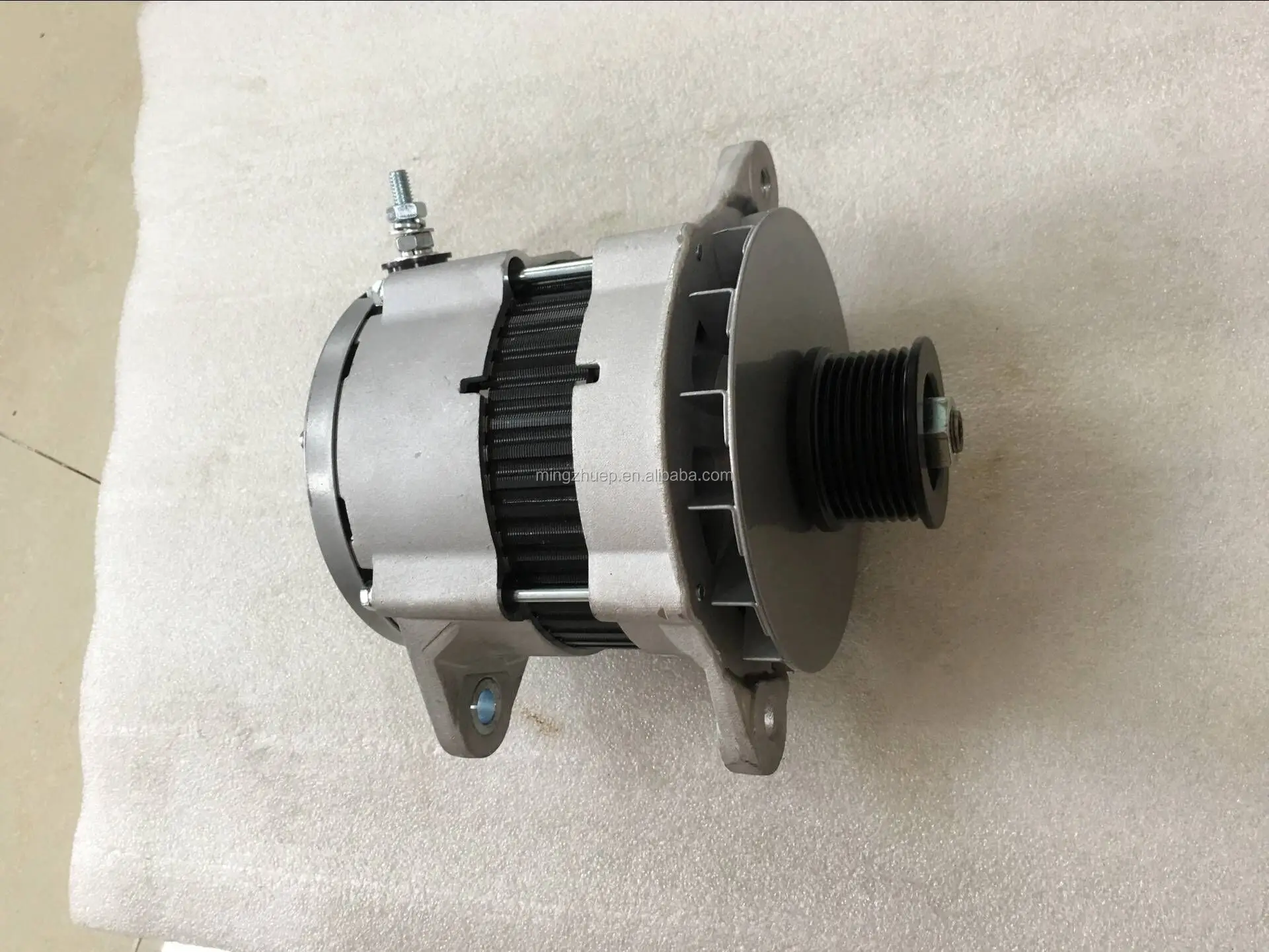 генератор экскаватора. генератор комацу pc 200. Jcb 160 колесный экскаватор генератор. генератор экскаватора. генератор на экскаватор hitachi 200.