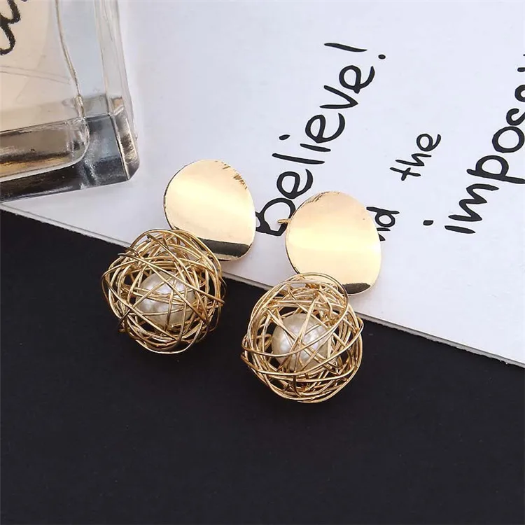 

European and American Retro Minimalist Style Gold Ball Shape Alloy Pearl Drop Dangle Earrings for Women Girls