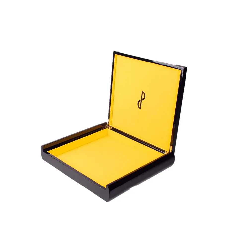 wooden chocolate  box 5.jpg